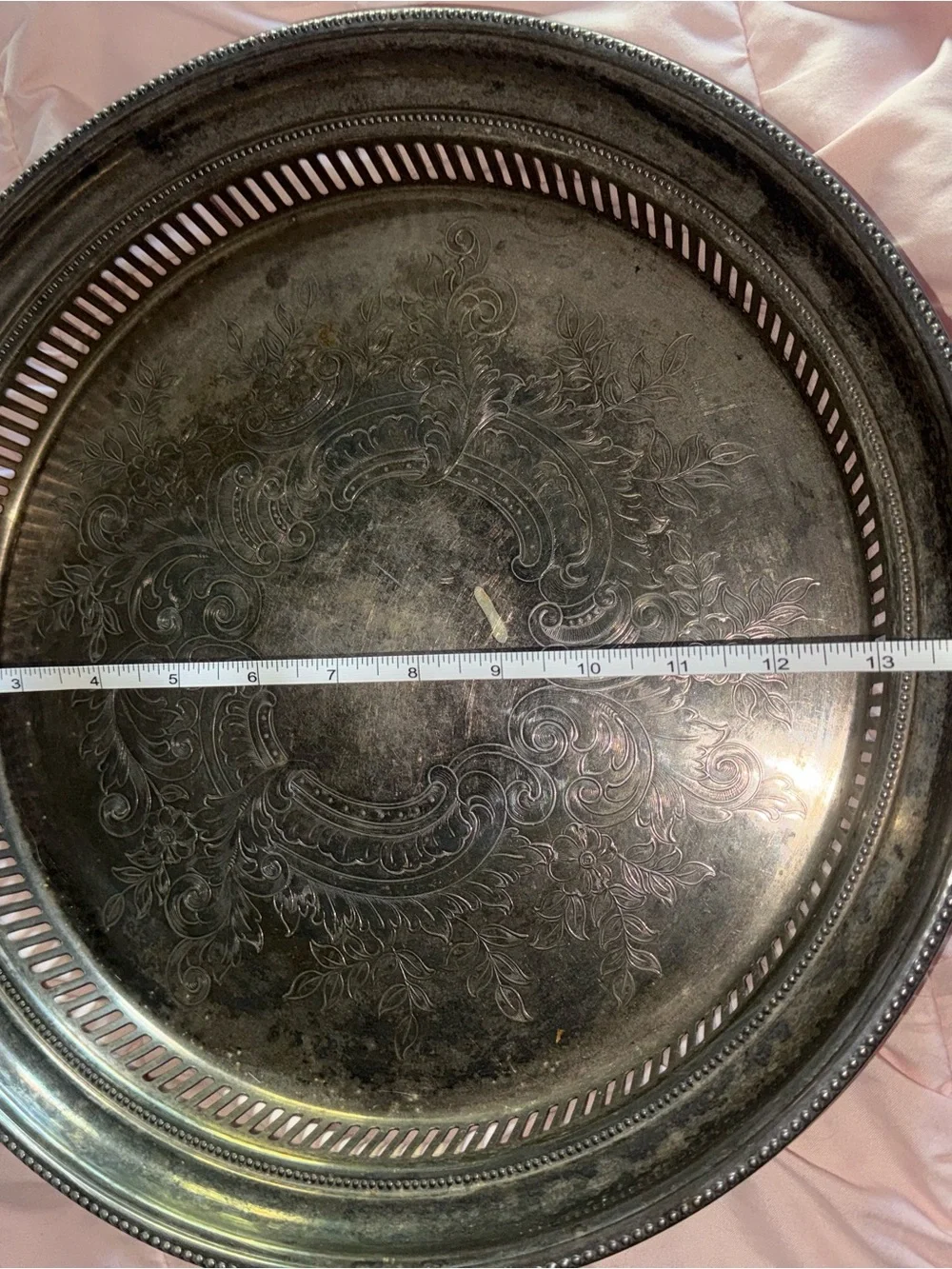 Vintage Wm Rogers silver plated ornate floral serving plate tray